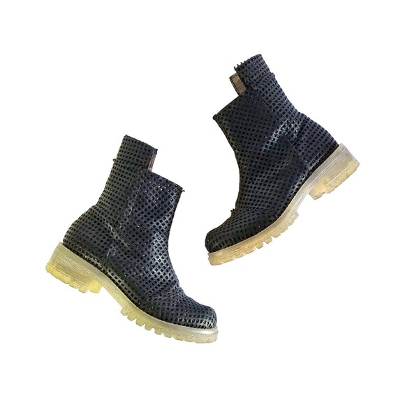 PAPUCEI Women's Garson Boots Black Leather Glitter Sz 6.5 37 Laser Cut Lug Sole - Picture 1 of 13